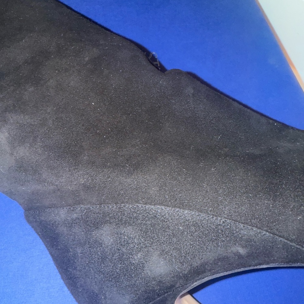 Stuart Weitzman Classic Black Suede Heeled Boots NEW - Picture 6 of 12